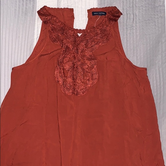 Women’s Top - Picture 1 of 2